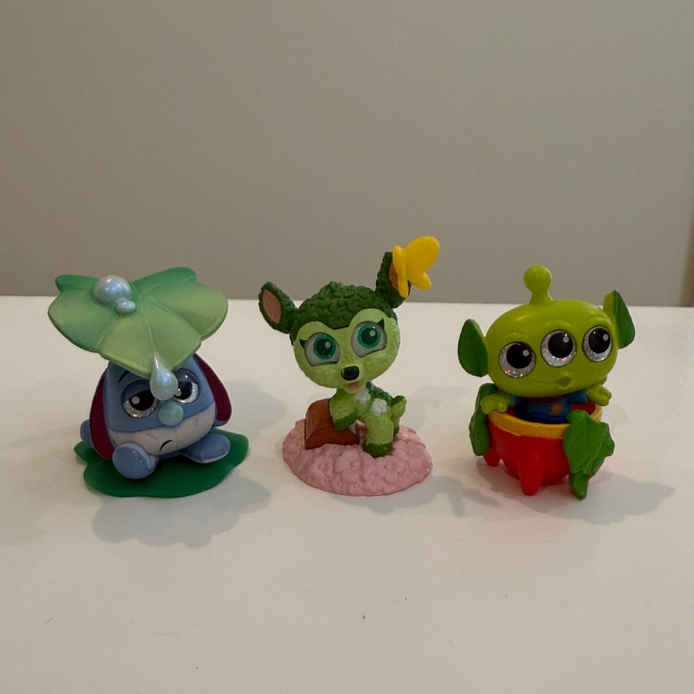 New Disney IN FULL BLOOM Doorables - Eeyore Bambi & Alien